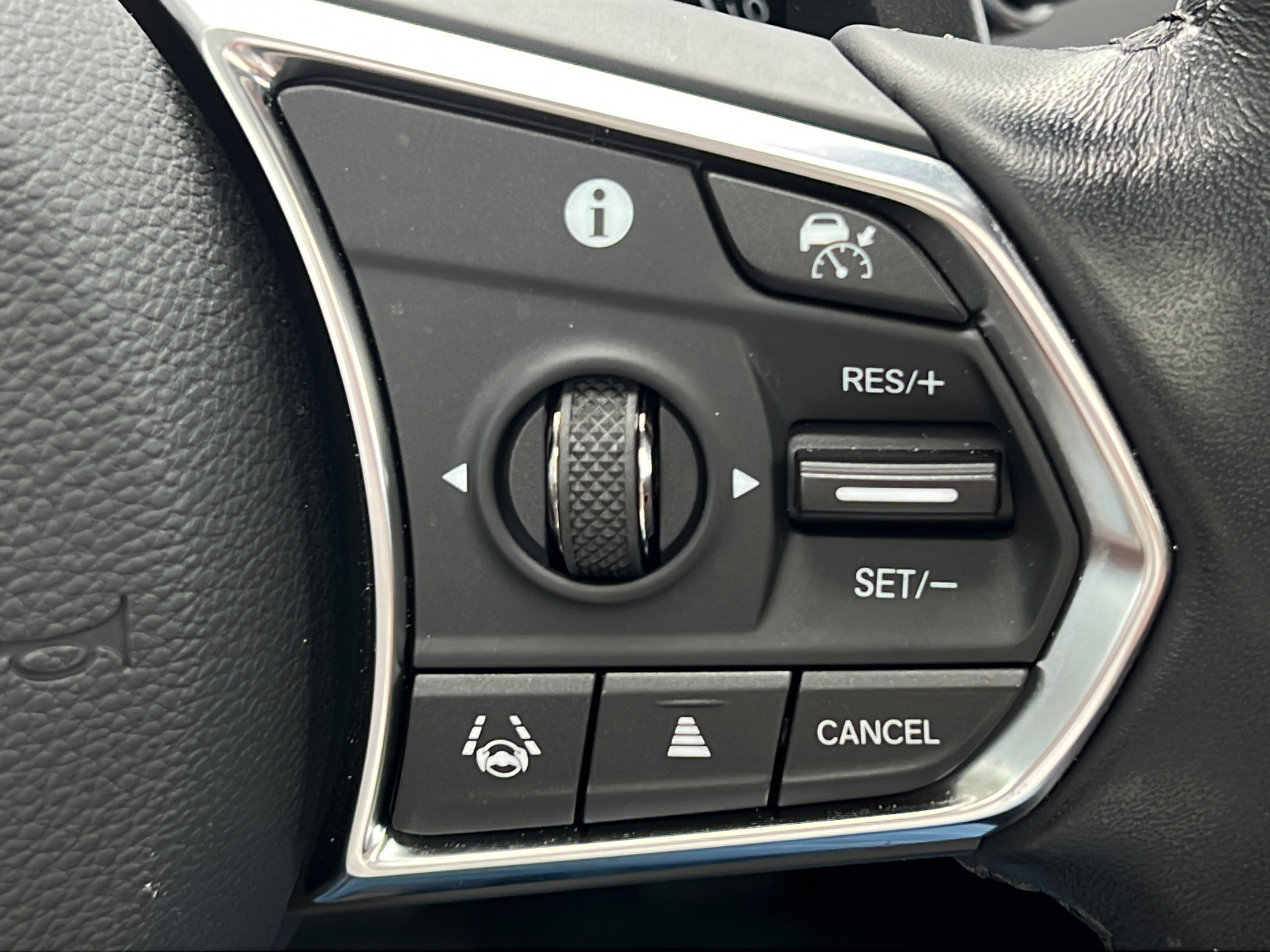 Used 2024 Acura RDX w/ Technology Package AWD/4WD image 21