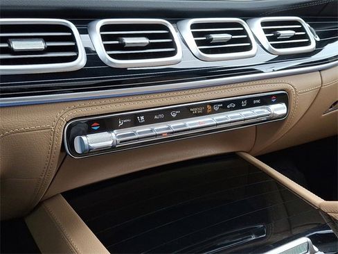 Certified 2026 Mercedes-Benz GLS 580 4MATIC image 18