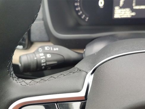 New 2026 Volvo XC90 B5 Plus image 16