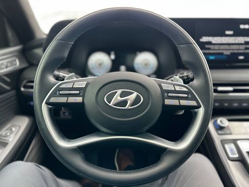 Used 2024 Hyundai Palisade Calligraphy image 4