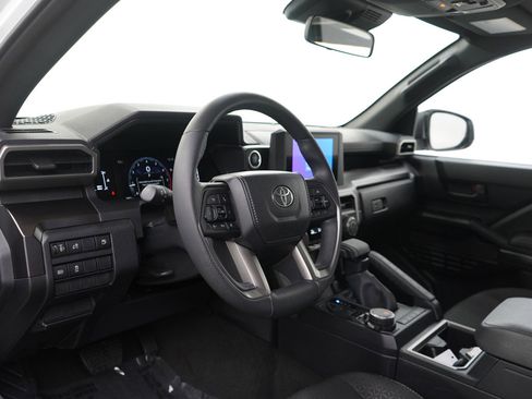 Used 2025 Toyota 4Runner SR5 image 18