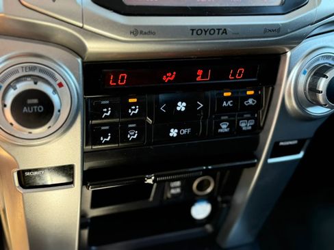 Used 2013 Toyota 4Runner Limited RWD image 37