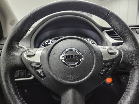 Used 2017 Nissan Sentra SR w/ Driver's Assist Package FWD image 26