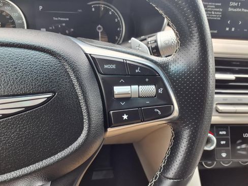 Used 2024 Genesis G70 2.5T AWD/4WD image 16