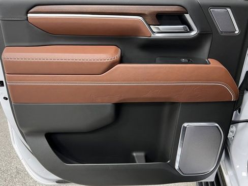 Used 2025 GMC Sierra 3500 Denali Ultimate image 41