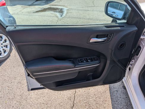 Used 2020 Dodge Charger SXT w/ Leather Interior Group RWD image 11