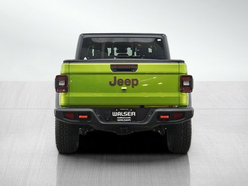 Used 2025 Jeep Gladiator Mojave w/ Convenience Group AWD/4WD image 4