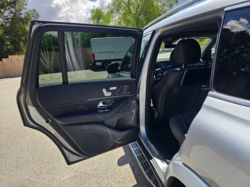 New 2026 Mercedes-Benz GLS 580 4MATIC image 18