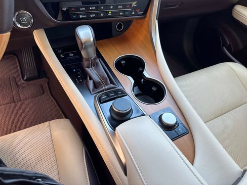Used 2019 Lexus RX 350 FWD w/ Premium Package image 26