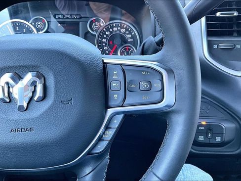 Certified 2025 RAM 2500 Big Horn AWD/4WD image 7