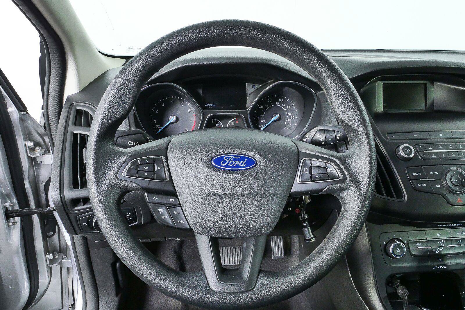 Used 2018 Ford Focus SE FWD image 13