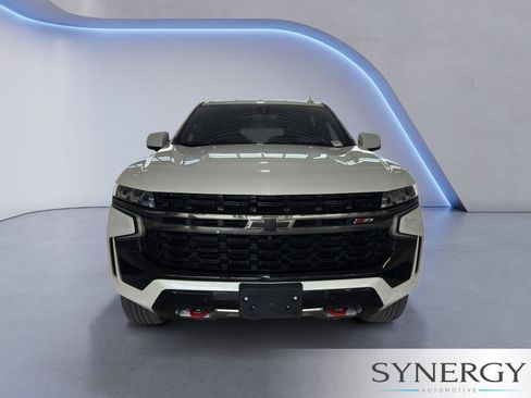 Used 2021 Chevrolet Suburban Z71 w/ Luxury Package AWD/4WD image 2