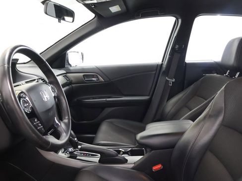 Used 2016 Honda Accord Sport image 13