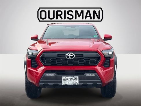 Used 2024 Toyota Tacoma TRD Off-Road image 24