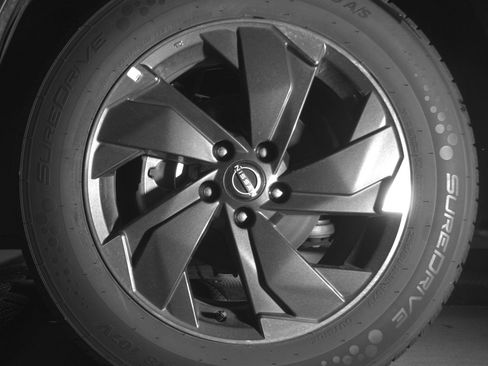Used 2025 Nissan Rogue SV AWD/4WD image 12