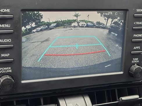 Used 2019 Toyota RAV4 LE FWD image 22