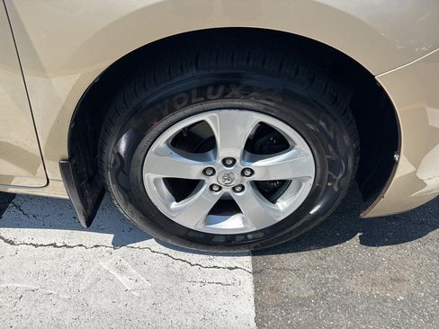 Used 2013 Toyota Sienna LE FWD image 12