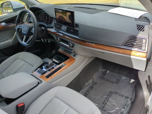 Certified 2022 Audi Q5 2.0T Premium Plus w/ Premium Plus Package image 11