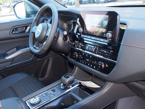 New 2025 Nissan Pathfinder Rock Creek image 10