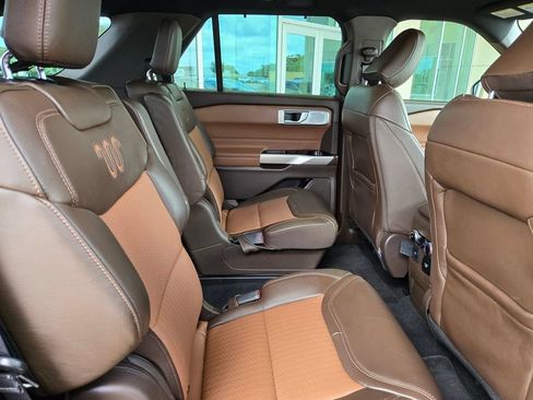 Used 2023 Ford Explorer King Ranch w/ Technology Package RWD image 26
