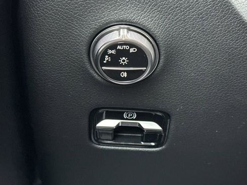 Certified 2026 Mercedes-Benz GLC 300 4MATIC image 33