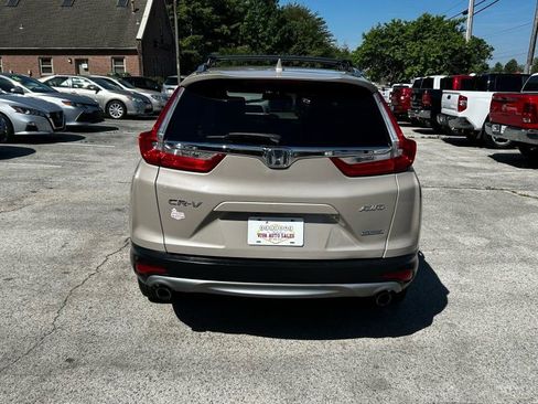 Used 2017 Honda CR-V Touring image 4