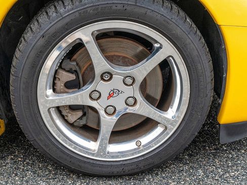 Used 2001 Chevrolet Corvette Convertible w/ Preferred Equipment Group2 image 68