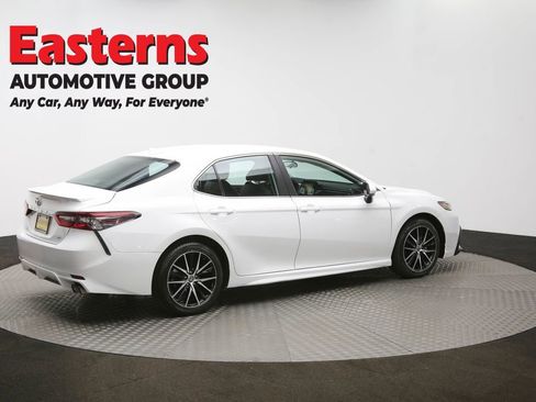 Used 2024 Toyota Camry SE image 41