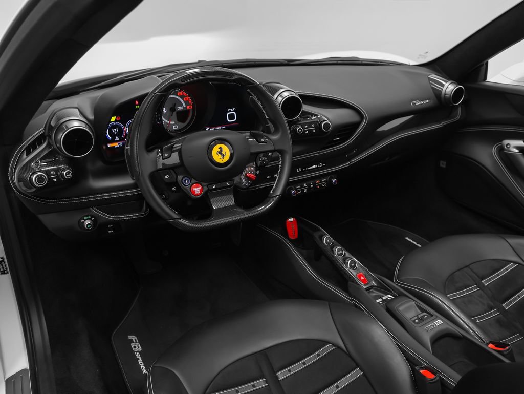 Certified 2022 Ferrari F8 Tributo RWD image 2