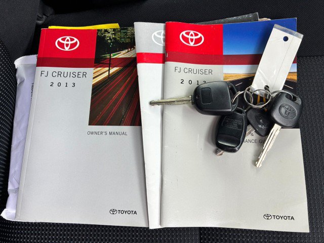 Used 2013 Toyota FJ Cruiser 4WD w/ Upgrade Pkg image 18