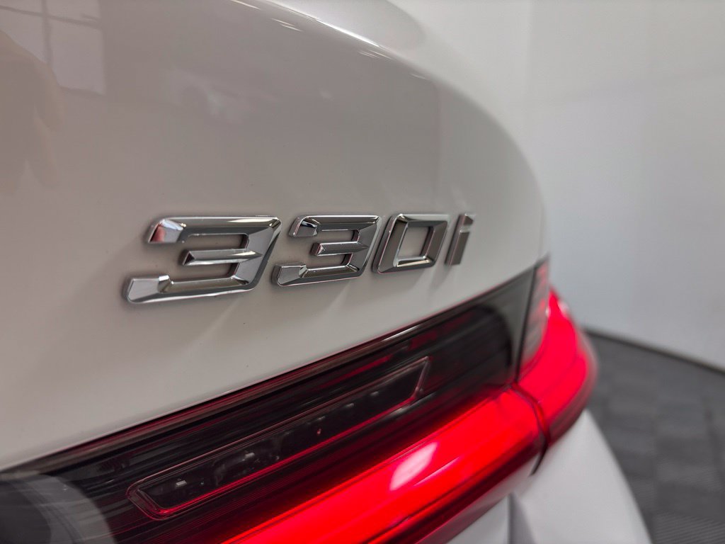 Certified 2024 BMW 330i Sedan w/ Convenience Package RWD image 10