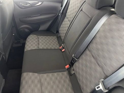 Used 2021 Nissan Rogue Sport SV AWD/4WD image 25