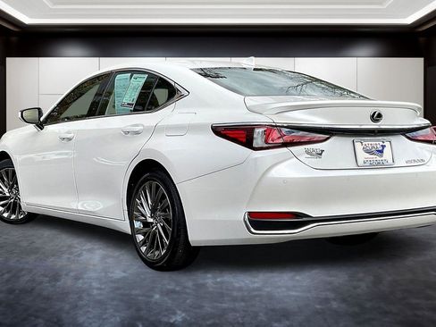 Used 2025 Lexus ES 300h w/ Luxury Package image 12
