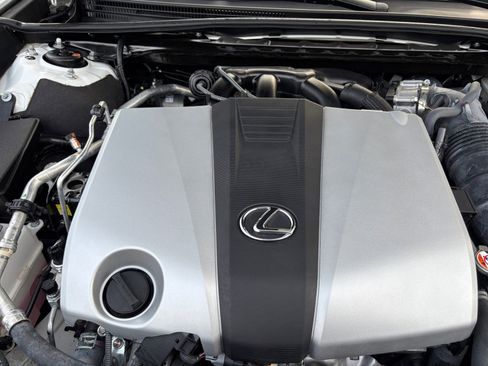 Used 2025 Lexus ES 350 w/ Premium Package FWD image 17