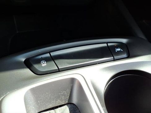 Used 2024 Chevrolet Trax LS w/ LS Convenience Package FWD image 17