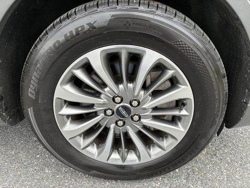 Used 2021 Lincoln Nautilus Reserve AWD/4WD image 21