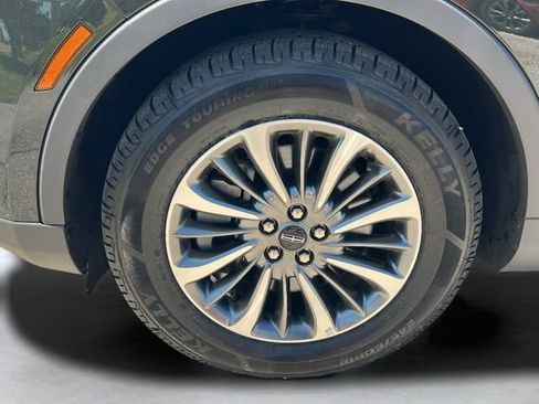 Used 2022 Lincoln Nautilus Reserve AWD/4WD image 9
