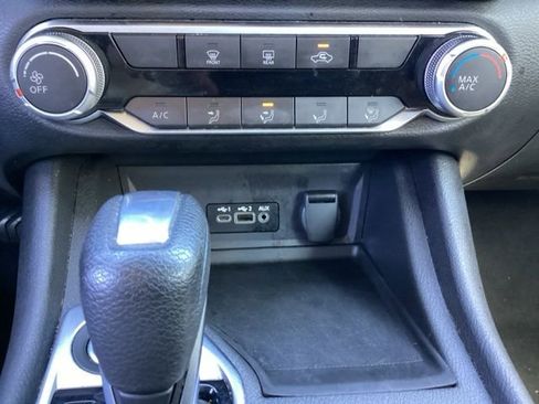 Used 2024 Nissan Sentra SV image 14