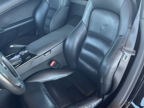 Used 2008 Chevrolet Corvette Coupe w/ Preferred Equipment Group RWD image 15