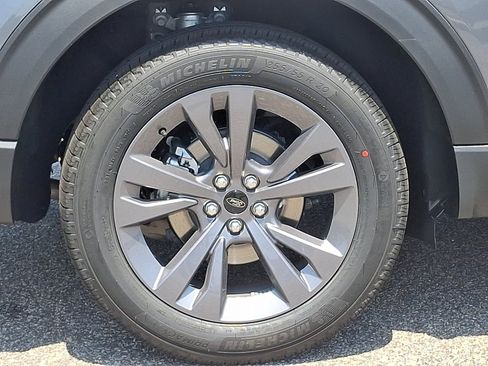 New 2026 Ford Explorer Active w/ Active Comfort Package AWD/4WD image 5