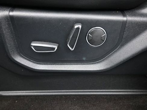 Used 2018 Ford F150 Lariat RWD image 31