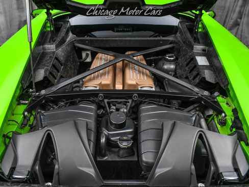 Used 2018 Lamborghini Huracan Performante AWD/4WD image 52