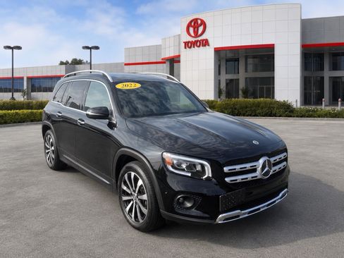 Used 2022 Mercedes-Benz GLB 250 image 1