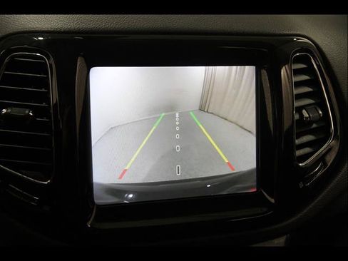 Used 2020 Jeep Compass Limited AWD/4WD image 16