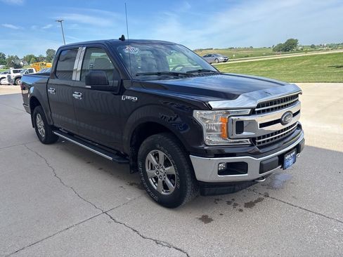 Used 2020 Ford F150 XLT w/ Equipment Group 302A Luxury AWD/4WD image 3