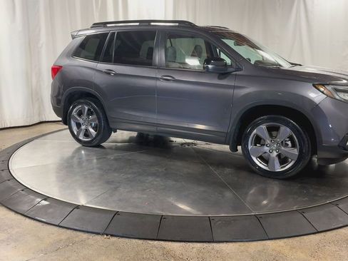 Certified 2019 Honda Passport Touring image 3