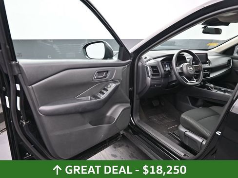 Used 2024 Nissan Rogue S image 17