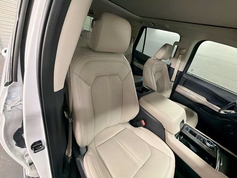 Used 2024 Ford Expedition Limited RWD image 29