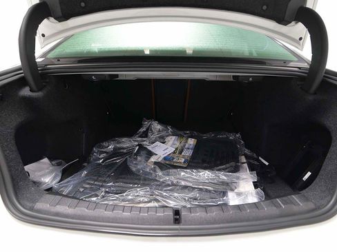 New 2026 BMW 330i 330i Sedan w/ Convenience Package image 11