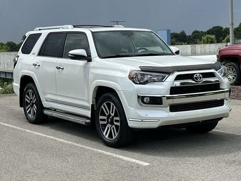 Used 2018 Toyota 4Runner Limited AWD/4WD image 33